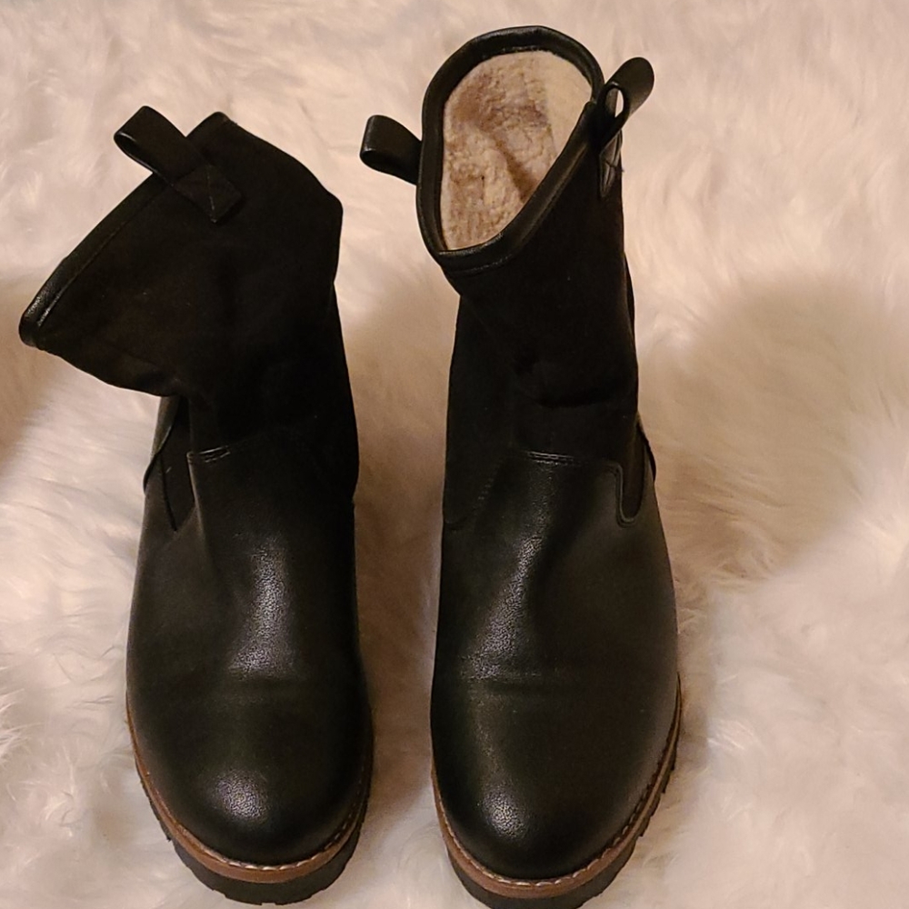 Nautica Short Black Boot Size 8